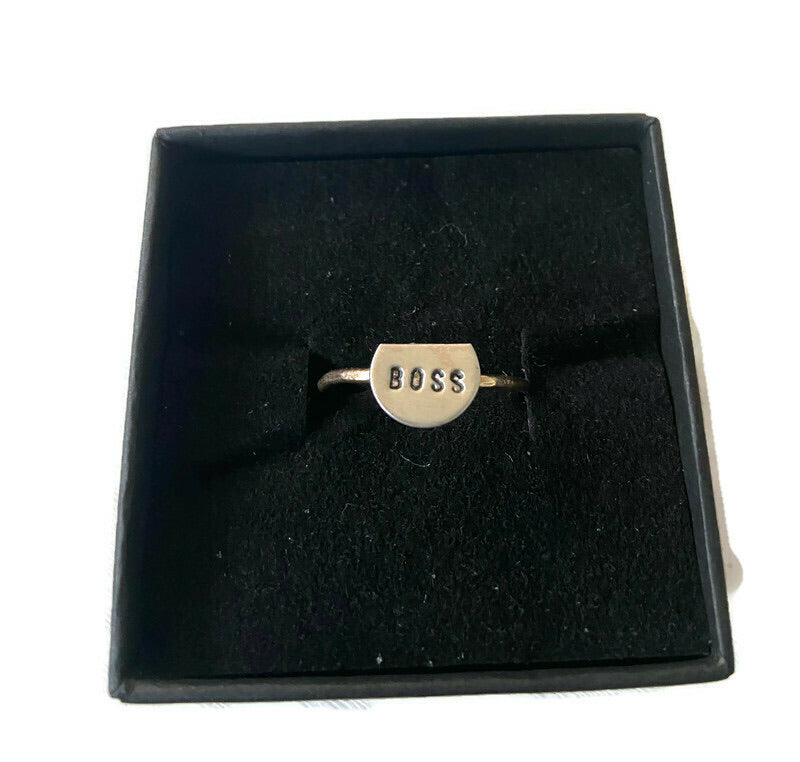 Shield word ring, front